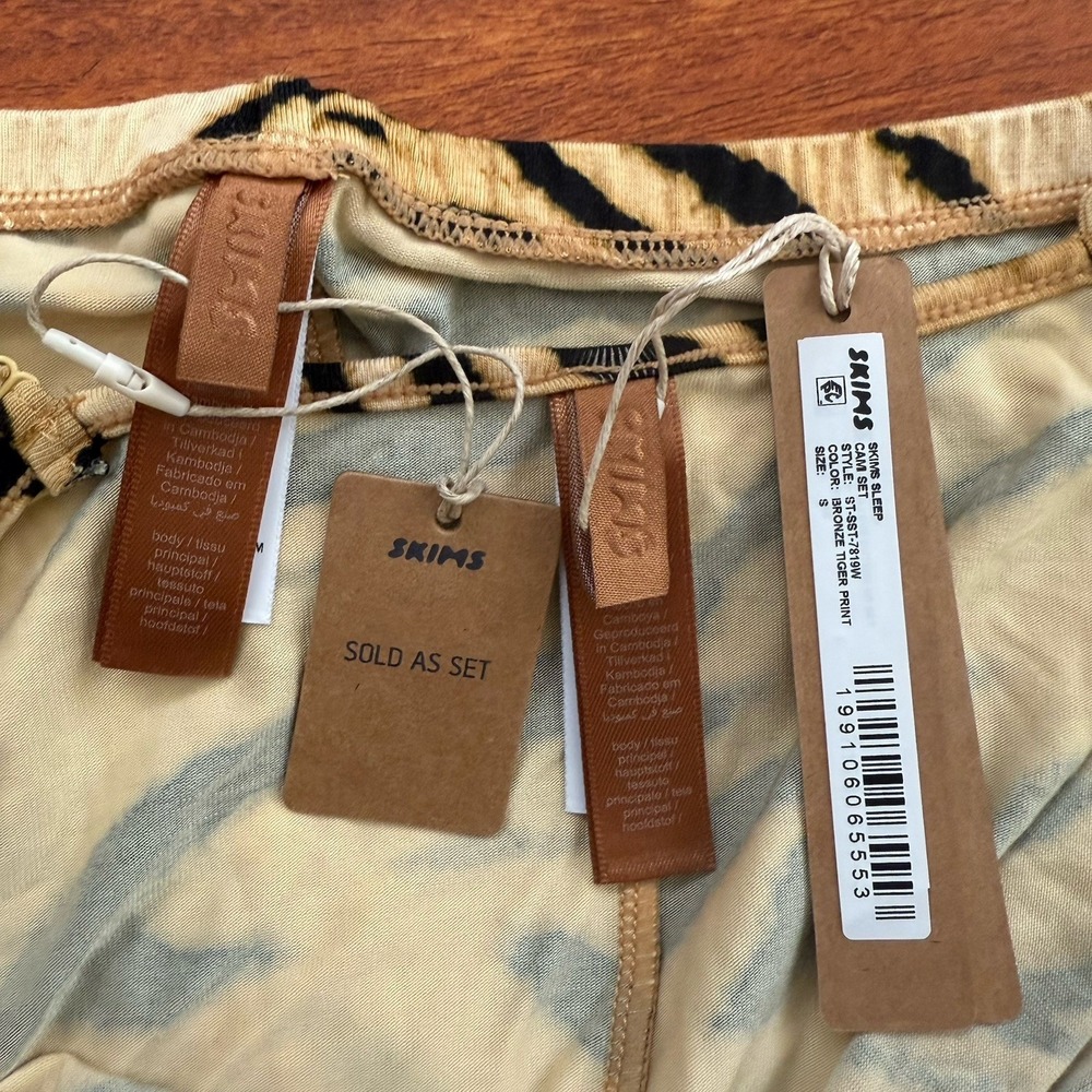 Skims Cami Sleep Set Bronze Tiger Print Size Small NWT - Picture 4 of 8